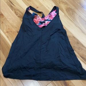 Lululemon built-in bra breezy tank!
